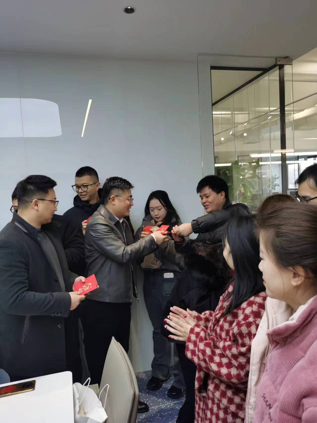 上海邁維動(dòng)漫科技有限公司喜迎新年喬遷之喜：立足新起點(diǎn)，開啟新征程！(圖7)
