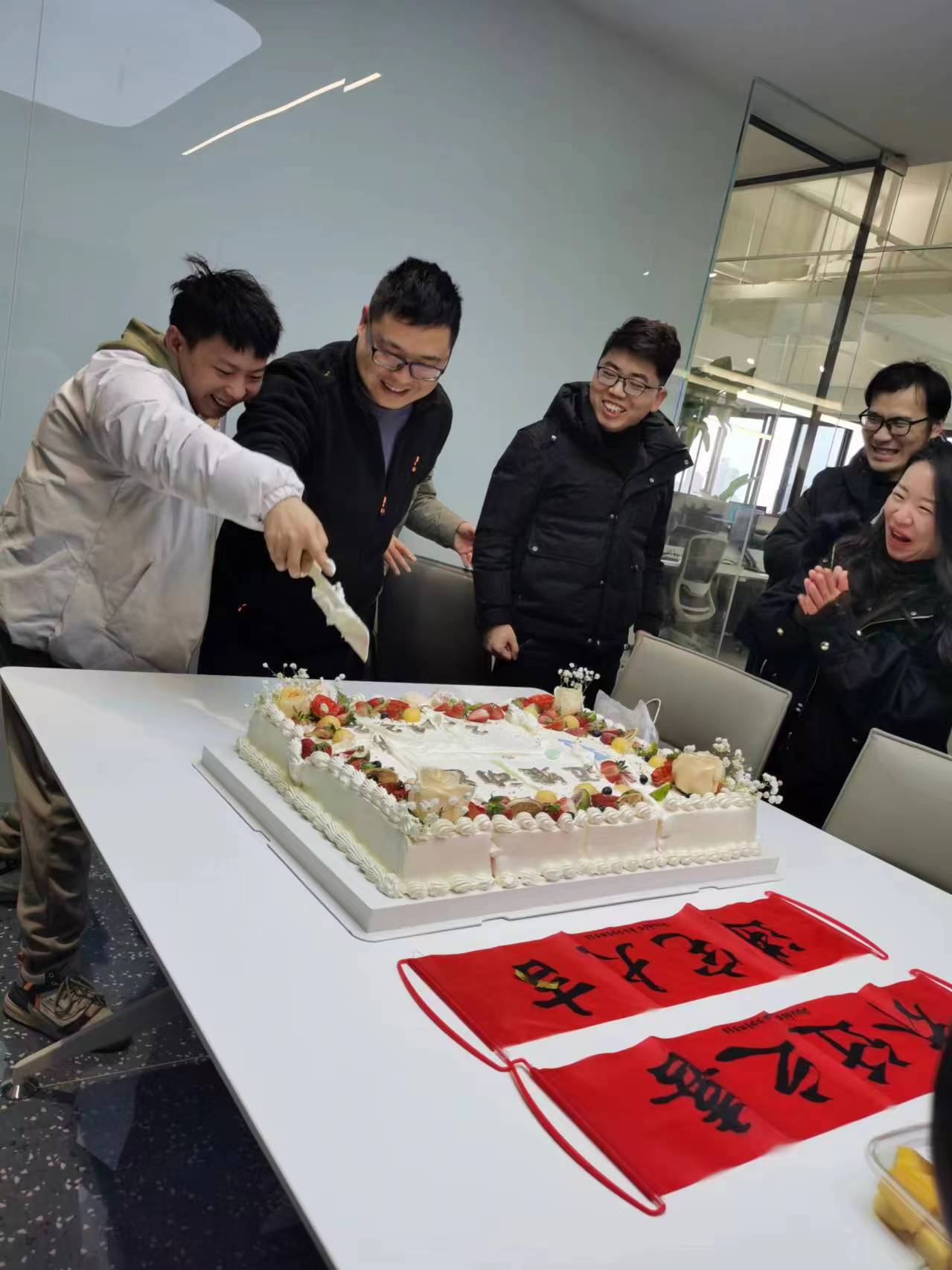 上海邁維動(dòng)漫科技有限公司喜迎新年喬遷之喜：立足新起點(diǎn)，開啟新征程！(圖12)